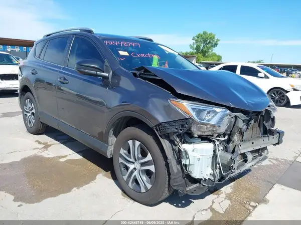 JTMZFREV5HJ717465 2017 TOYOTA RAV 4 - Image 1