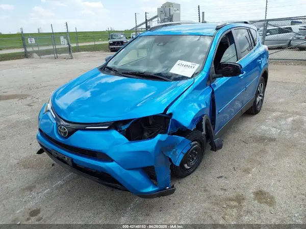JTMZFREV5JD129862 2018 TOYOTA RAV 4 - Image 2