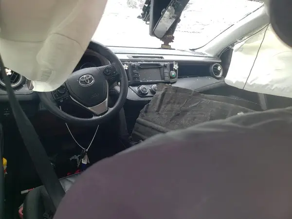 JTMZFREV5JD132082 2018 TOYOTA RAV 4 - Image 8