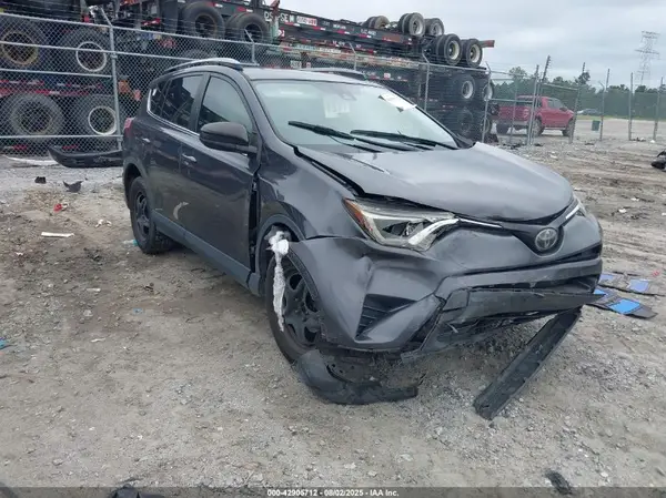 JTMZFREV5JJ178979 2018 TOYOTA RAV 4 - Image 1