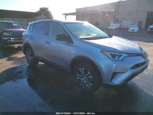 JTMZFREV5JJ186662 2018 TOYOTA RAV 4 - Image 1