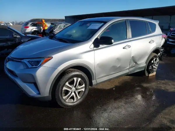 JTMZFREV5JJ186662 2018 TOYOTA RAV 4 - Image 2