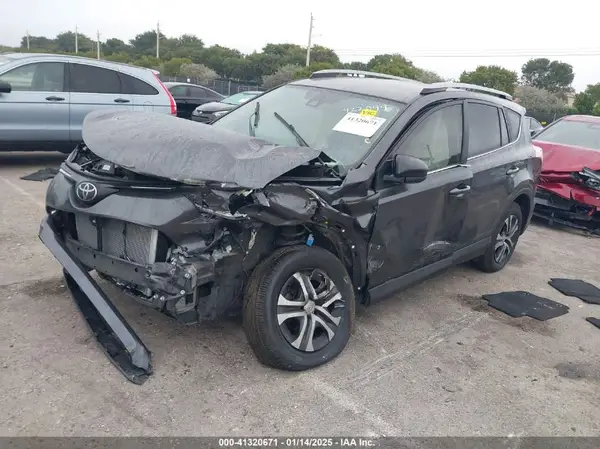 JTMZFREV5JJ207638 2018 TOYOTA RAV 4 - Image 2