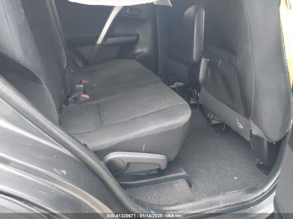 JTMZFREV5JJ207638 2018 TOYOTA RAV 4 - Image 8