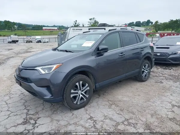JTMZFREV5JJ733784 2018 TOYOTA RAV 4 - Image 2