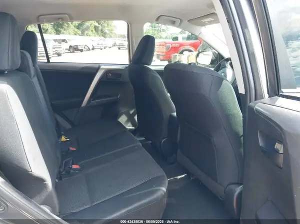 JTMZFREV6GJ091570 2016 TOYOTA RAV 4 - Image 8