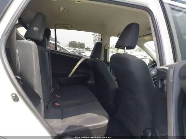 JTMZFREV6HJ702392 2017 TOYOTA RAV 4 - Image 8