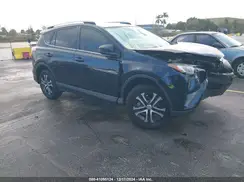 JTMZFREV6JD110298 2018 TOYOTA RAV 4