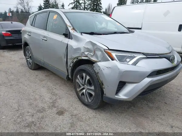 JTMZFREV6JJ181843 2018 TOYOTA RAV 4 - Image 1