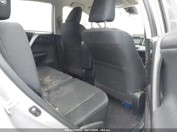 JTMZFREV6JJ181843 2018 TOYOTA RAV 4 - Image 8