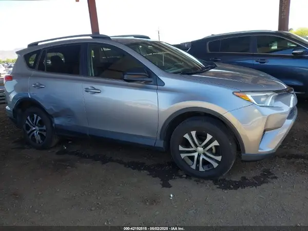 JTMZFREV6JJ191286 2018 TOYOTA RAV 4 - Image 1
