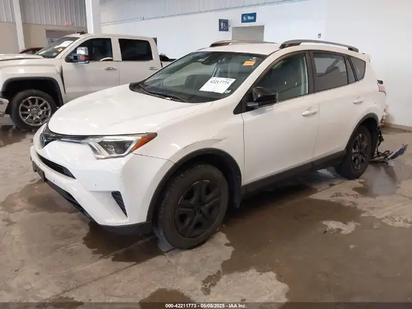 JTMZFREV6JJ729887 2018 TOYOTA RAV 4 - Image 2
