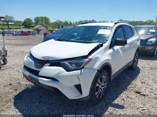 JTMZFREV6JJ730201 2018 TOYOTA RAV 4 - Image 2