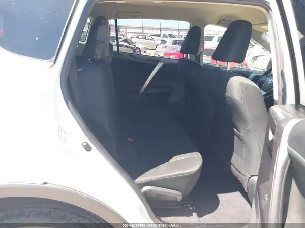 JTMZFREV6JJ730201 2018 TOYOTA RAV 4 - Image 8