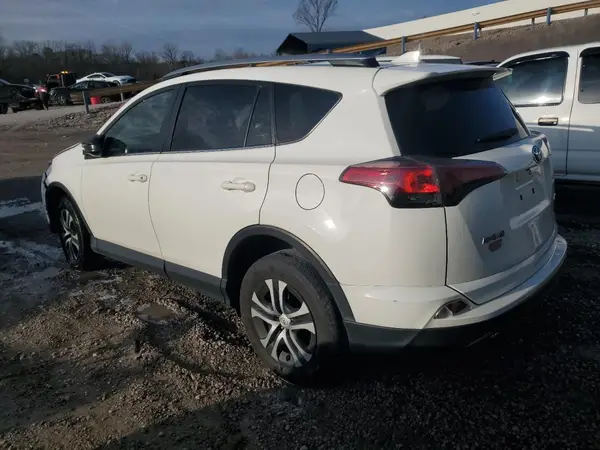 JTMZFREV6JJ745085 2018 TOYOTA RAV 4 - Image 2