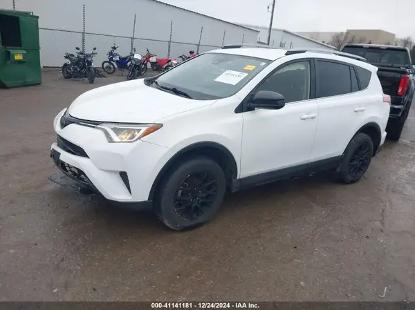 JTMZFREV6JJ746902 2018 TOYOTA RAV 4 - Image 2