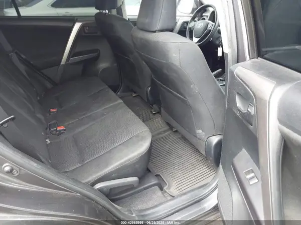 JTMZFREV7GJ093618 2016 TOYOTA RAV 4 - Image 8