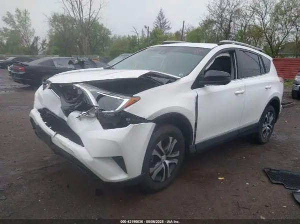 JTMZFREV7HD102186 2017 TOYOTA RAV 4 - Image 2
