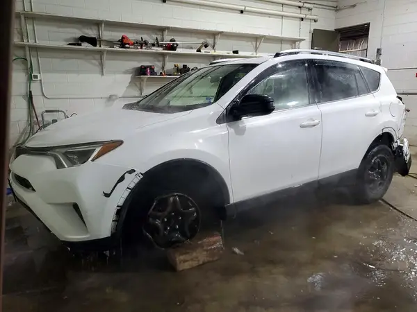 JTMZFREV7HJ107972 2017 TOYOTA RAV 4 - Image 1