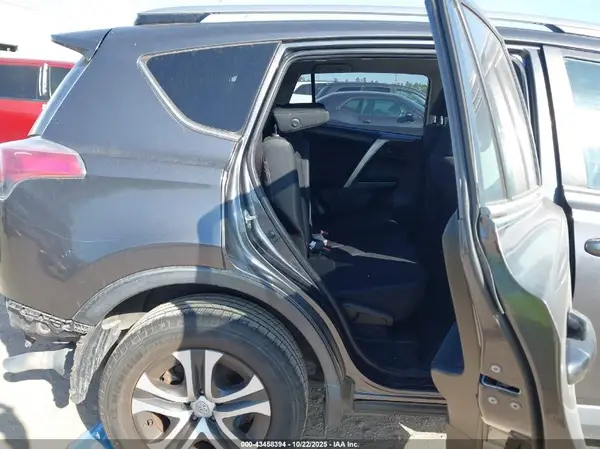 JTMZFREV7HJ123718 2017 TOYOTA RAV 4 - Image 8