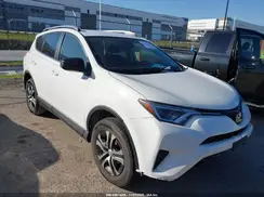 JTMZFREV7JJ157566 2018 TOYOTA RAV 4