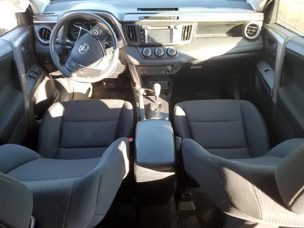 JTMZFREV7JJ180989 2018 TOYOTA RAV 4 - Image 8