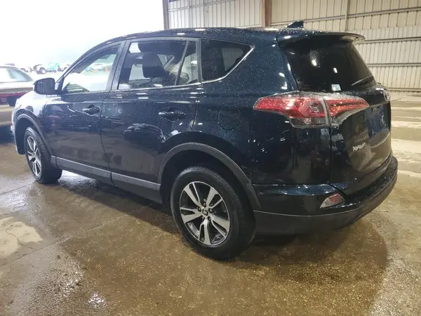 JTMZFREV7JJ195699 2018 TOYOTA RAV 4 - Image 2