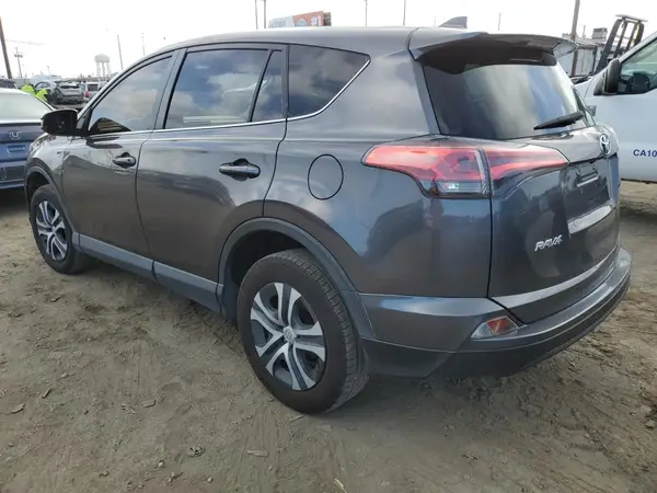 JTMZFREV7JJ736329 2018 TOYOTA RAV 4 - Image 2