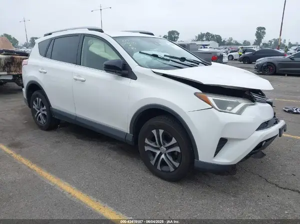JTMZFREV8HJ104675 2017 TOYOTA RAV 4 - Image 1