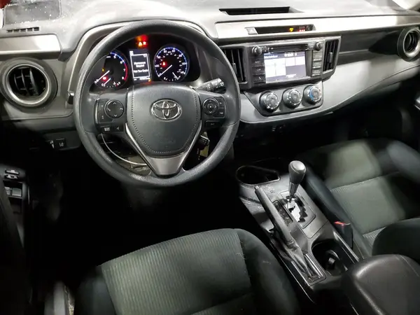 JTMZFREV8HJ110220 2017 TOYOTA RAV 4 - Image 8