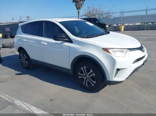 JTMZFREV8HJ145159 2017 TOYOTA RAV 4 - Image 1