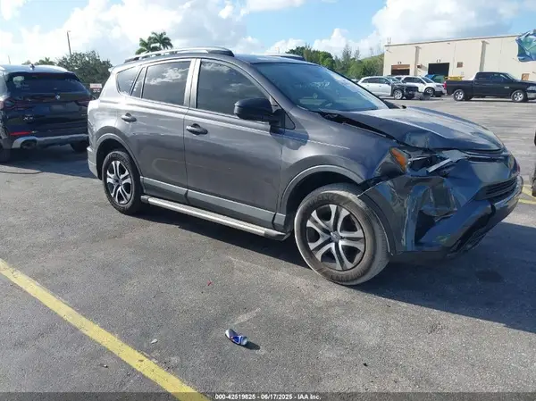 JTMZFREV8HJ149079 2017 TOYOTA RAV 4 - Image 1