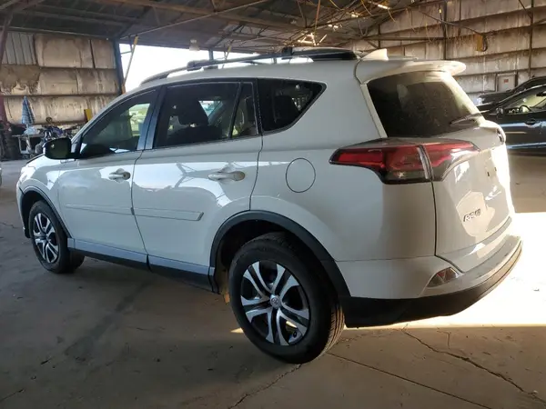 JTMZFREV8HJ710462 2017 TOYOTA RAV 4 - Image 2