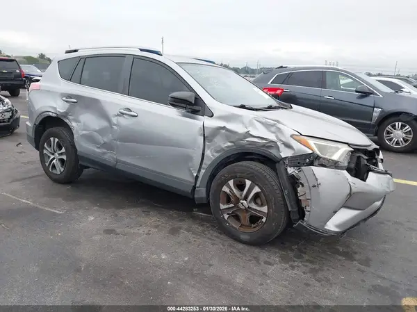 JTMZFREV8JJ166986 2018 TOYOTA RAV 4 - Image 1