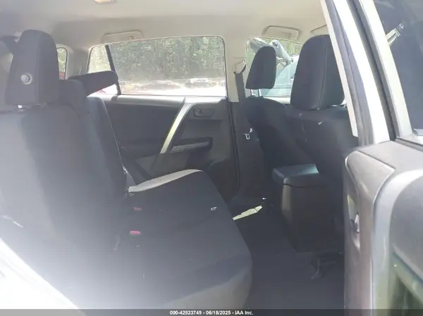 JTMZFREV8JJ209495 2018 TOYOTA RAV 4 - Image 8