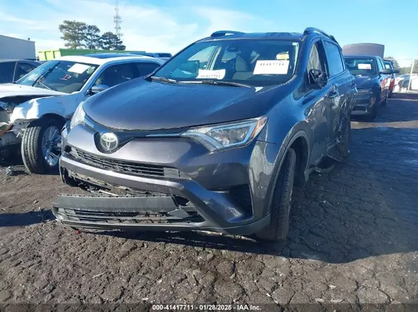JTMZFREV8JJ723783 2018 TOYOTA RAV 4 - Image 2