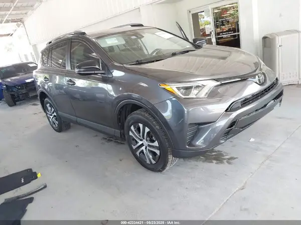 JTMZFREV8JJ728725 2018 TOYOTA RAV 4 - Image 1