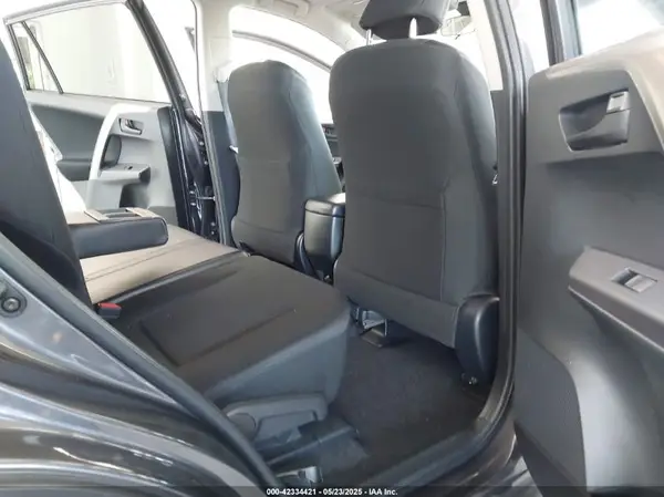 JTMZFREV8JJ728725 2018 TOYOTA RAV 4 - Image 8