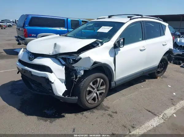 JTMZFREV8JJ729308 2018 TOYOTA RAV 4 - Image 2