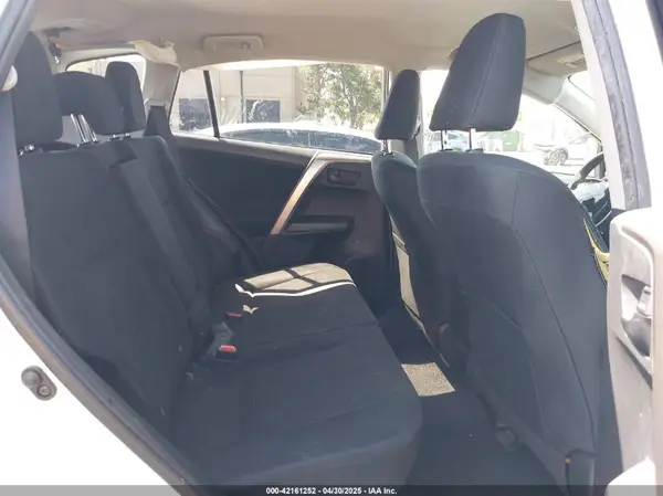 JTMZFREV8JJ729308 2018 TOYOTA RAV 4 - Image 8
