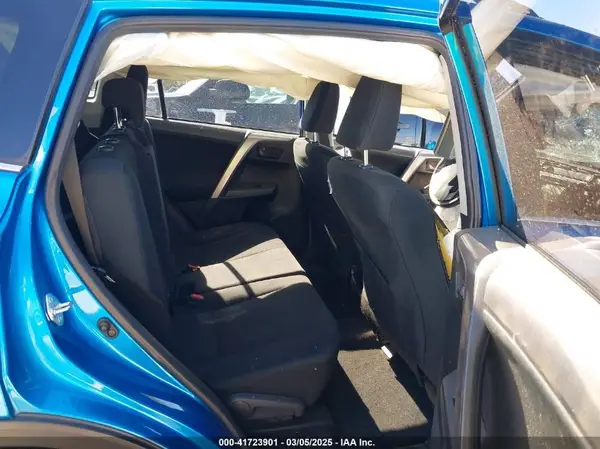 JTMZFREV8JJ737912 2018 TOYOTA RAV 4 - Image 8