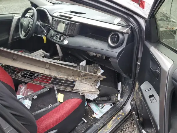 JTMZFREV9GJ085827 2016 TOYOTA RAV 4 - Image 8