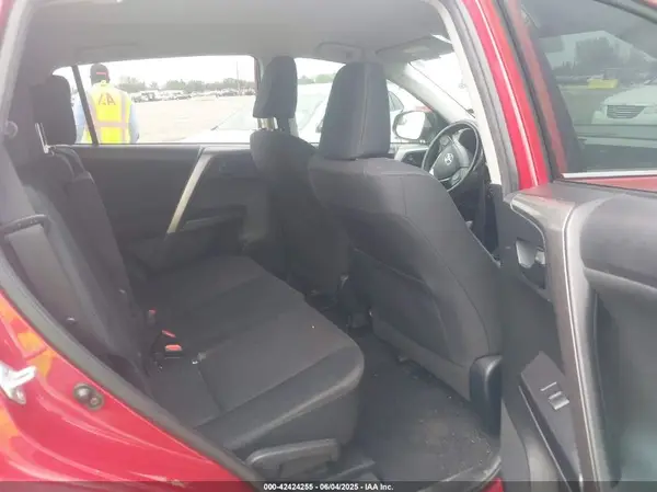 JTMZFREV9GJ099047 2016 TOYOTA RAV 4 - Image 8