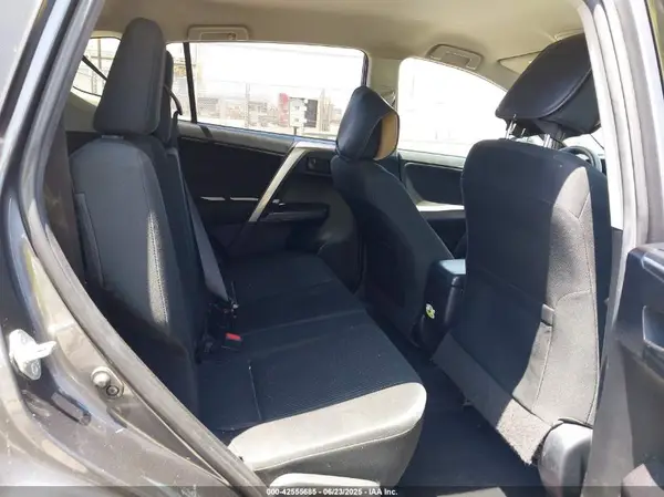 JTMZFREV9HJ103406 2017 TOYOTA RAV 4 - Image 8