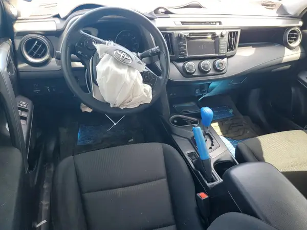 JTMZFREV9HJ115572 2017 TOYOTA RAV 4 - Image 8
