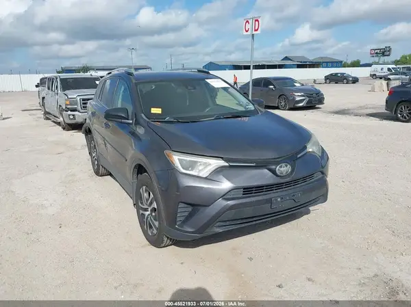 JTMZFREV9HJ118388 2017 TOYOTA RAV 4 - Image 1