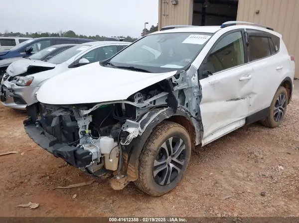 JTMZFREV9HJ142576 2017 TOYOTA RAV 4 - Image 2