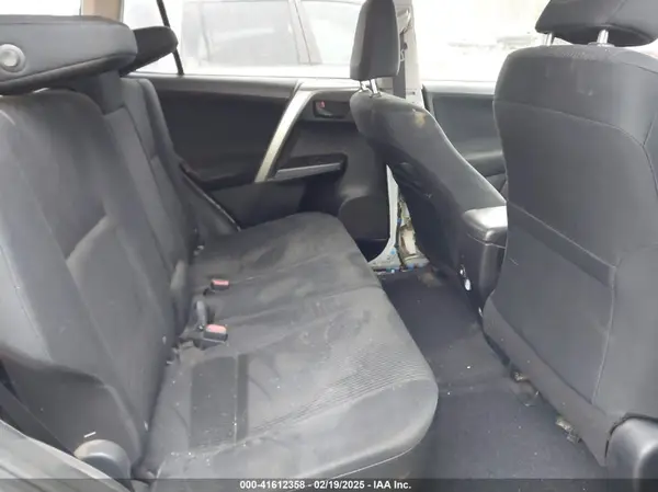 JTMZFREV9HJ142576 2017 TOYOTA RAV 4 - Image 8