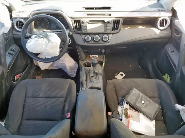 JTMZFREV9HJ143632 2017 TOYOTA RAV 4 - Image 8