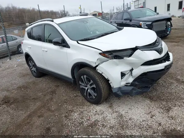 JTMZFREV9HJ700037 2017 TOYOTA RAV 4 - Image 1